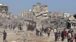 Choques entre fuerzas de Hamas y clanes rivales tensan Gaza en plena llegada de ayuda humanitaria imagen-8