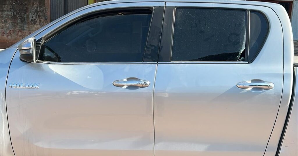 Denuncian que balearon la camioneta en la que viajaba Juan Manuel Urtubey en Salta imagen-4