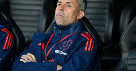 La conferencia con olor a despedida del DT de la U de Chile tras la derrota con Lanús La conferencia con olor a despedida del DT de la U de Chile tras la derrota con Lanús imagen-19