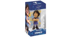 La gambeta a la nostalgia: llegó el muñeco de Maradona con la de Boca y es un golazo para coleccionistas imagen-3