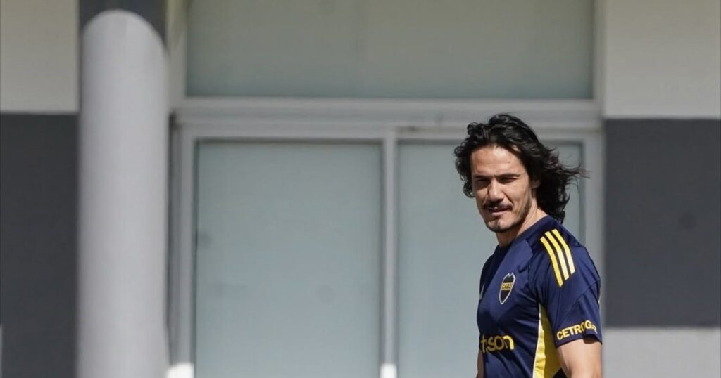 Cavani, día 37 afuera: el Matador se entrenó otra vez aparte y peligra su vuelta Cavani, día 37 afuera: el Matador se entrenó otra vez aparte y peligra su vuelta imagen-5