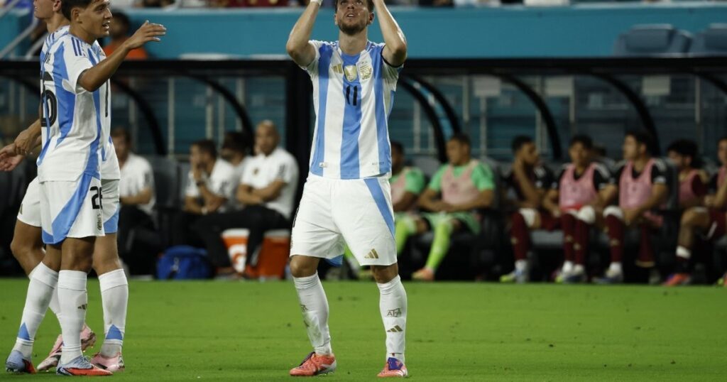 Video: Lo Celso la metió y se lo dedicó a Russo imagen-5