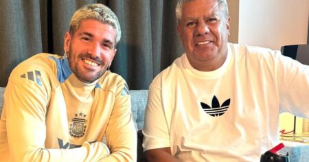 Sin la presencia de Messi, hubo foto cábala del Chiqui Tapia y De Paul en la Selección imagen-6