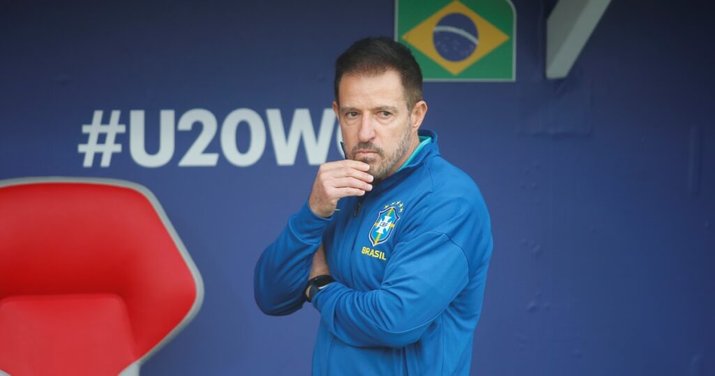 El DT de la Sub 20 de Brasil habló tras un nuevo fracaso: "Estamos decepcionados" y el "estar preparados para cualquier cosa" ante las duras críticas imagen-41