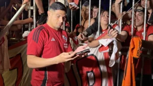 River arribó en medio de una fiesta, con Salas como protagonista - TyC Sports imagen-4