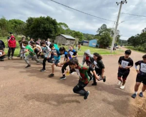 San Pedro: el atletismo para concientizar sobre el Loro Pecho Vinoso imagen-3