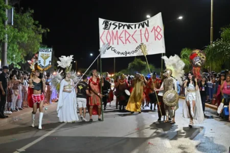 Estudiantina 2025: los estudiantes se lucen en su última noche de calle imagen-8
