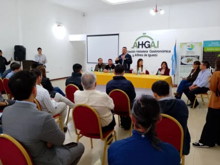 Convocan a emprendedores y empresarios a participar de la 2 edición +Mercados imagen-11