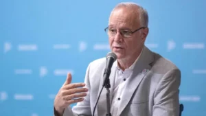 Exministro considera muy grave desfinanciar el sistema de salud imagen-3