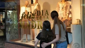 El Día de la Madre promovió buenas ventas y movimiento comercial en Posadas imagen-3