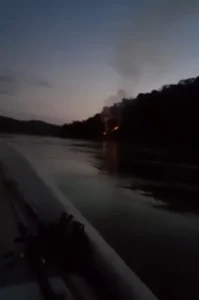 Preocupación en Montecarlo por incendios en la Isla Caraguatay: acampantes dejaron un fogón encendido Preocupación en Montecarlo por incendios en la Isla Caraguatay: acampantes dejaron un fogón encendido imagen-2