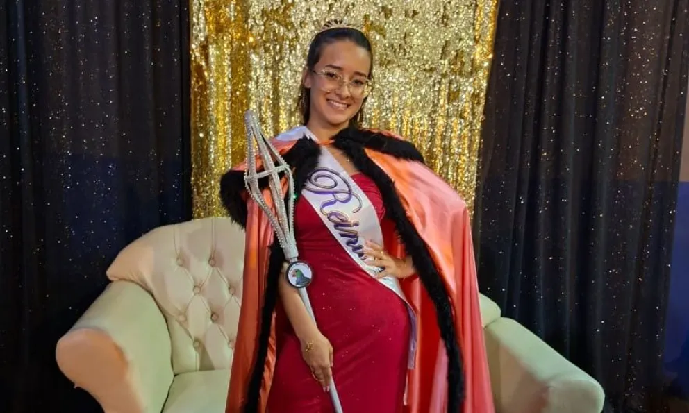 Tobuna eligió a su nueva embajadora del Loro Pecho Vinoso imagen-5