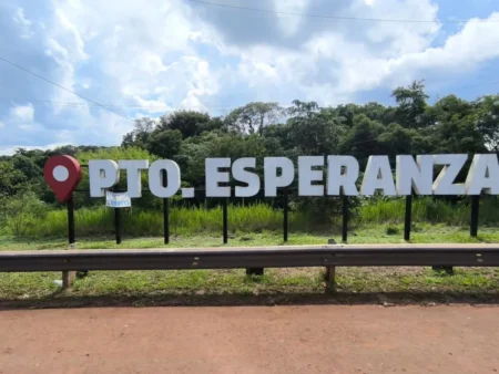Vecinos y autoridades de Puerto Esperanza se reúnen para prevenir hechos de violencia e inseguridad imagen-16