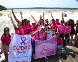 Cuídate Iguazú y Alas rosas tiñeron al Parque Nacional Iguazú de rosa imagen-1
