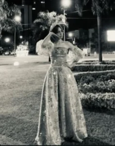 Reina de la Industrial sufre accidente en la tercera noche de Estudiantina en Posadas imagen-2