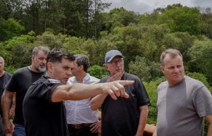 El gobernador Hugo Passalacqua supervisó los operativos de asistencia en la zona del siniestro vial de Campo Viera El gobernador Hugo Passalacqua supervisó los operativos de asistencia en la zona del siniestro vial de Campo Viera imagen-7