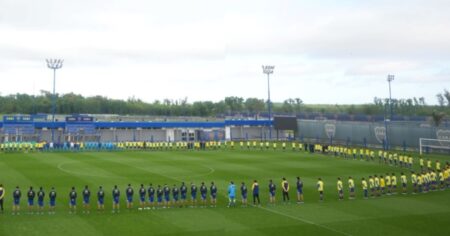Por Russo: el multitudinario minuto de silencio de todas las Divisiones Inferiores de Boca Predio imagen-13