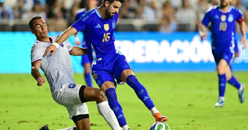El Flaco López tras su debut en la Selección: "Empecé a disfrutar el fútbol, a creérmela un poco más" imagen-5