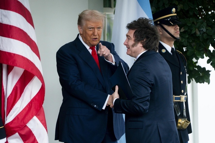 Para el Financial Times, el salvataje de Trump a Milei puede salir caro Para el Financial Times, el salvataje de Trump a Milei puede salir caro imagen-5