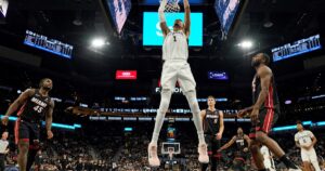 De la mano de Wembanyama, San Antonio Spurs logró el mejor arranque de temporada en su historia De la mano de Wembanyama, San Antonio Spurs logró el mejor arranque de temporada en su historia imagen-4
