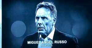 Video: el emotivo minuto de silencio en honor a Russo antes del partido de la Selección imagen-3