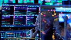 El dólar oficial cerró a $1405 y acciones argentinas en Wall Street subieron hasta 11% imagen-1
