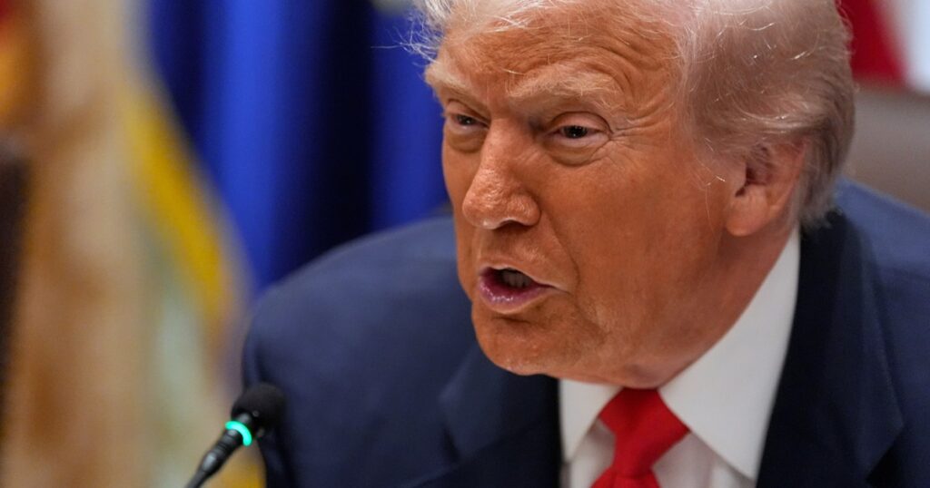 Donald Trump anunció que Estados Unidos hundió otro barco con seis "narcoterroristas" en el Caribe, cerca de Venezuela imagen-5