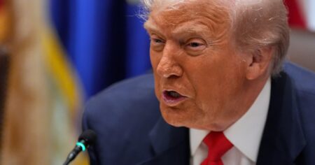 Donald Trump anunció que Estados Unidos hundió otro barco con seis "narcoterroristas" en el Caribe, cerca de Venezuela imagen-8