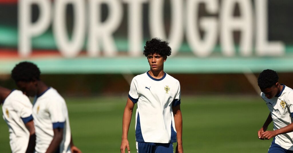 Primera convocatoria para el hijo de Cristiano Ronaldo en la Sub 16 de Portugal imagen-40