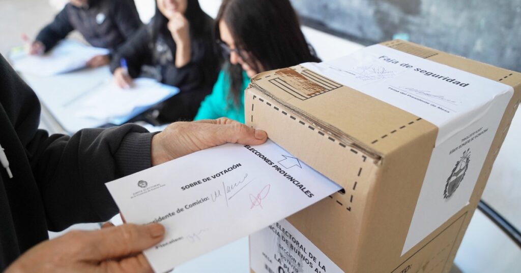 Hasta qué hora se puede votar este domingo 26 de octubre Hasta qué hora se puede votar este domingo 26 de octubre imagen-97
