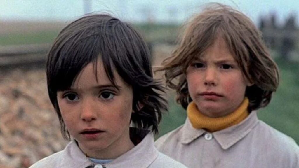 Te invitamos a ver ‘El espíritu de la colmena’, de Víctor Erice, en la gran pantalla: Sorteamos 34 entradas dobles para un pase en Madrid Te invitamos a ver 'El espíritu de la colmena', de Víctor Erice, en la gran pantalla: Sorteamos 34 entradas dobles para un pase en Madrid imagen-4