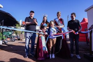 El gobernador Hugo Passalacqua inauguró la 40° Fiesta Nacional de la Madera en San Vicente: “Es una fiesta que dignifica a todo un sector productivo de la provincia”, sostuvo El gobernador Hugo Passalacqua inauguró la 40° Fiesta Nacional de la Madera en San Vicente: “Es una fiesta que dignifica a todo un sector productivo de la provincia”, sostuvo imagen-10