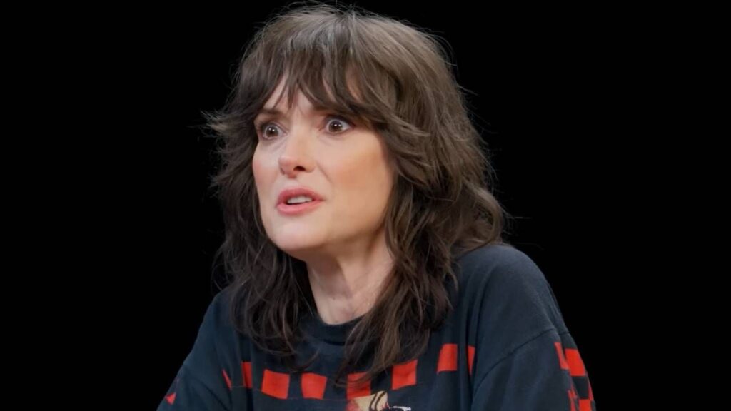 Martin Scorsese escribió tres palabras en un trozo de papel y le pasó la nota a Winona Ryder: Consiguió uno de los mejores momentos de su obra maestra histórica imagen-5