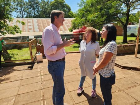 Con una gran convocatoria, Estamos con vos acercó servicios integrales en El Alcázar imagen-119