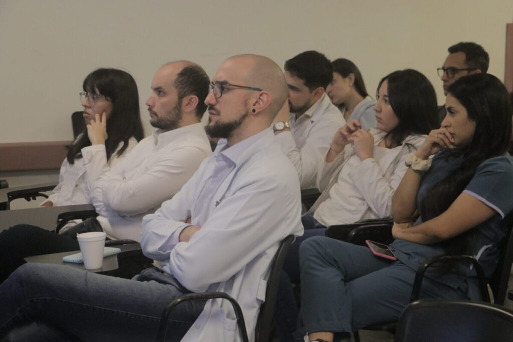 Especialistas del Hospital Británico capacitaron sobre apnea del sueño en el Hospital Madariaga Especialistas del Hospital Británico capacitaron sobre apnea del sueño en el Hospital Madariaga imagen-4