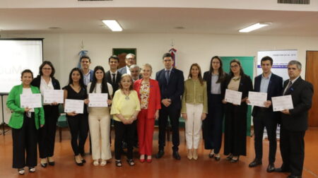 Entrega de Certificados en Mediación Comunitaria Entrega de Certificados en Mediación Comunitaria imagen-11