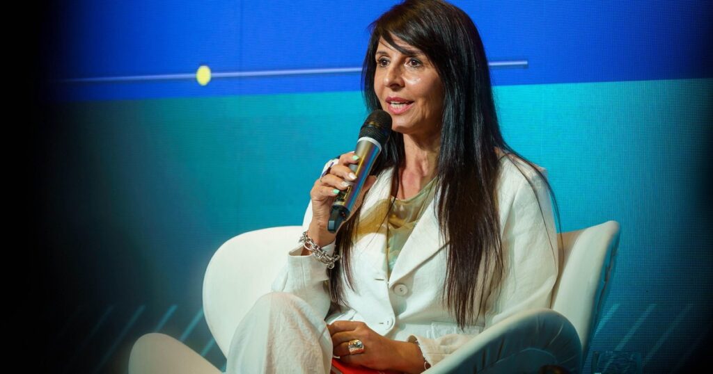 Javier Milei, EN VIVO: 23 senadores electos juran hoy mientras se define la situación de Lorena Villaverde imagen-5