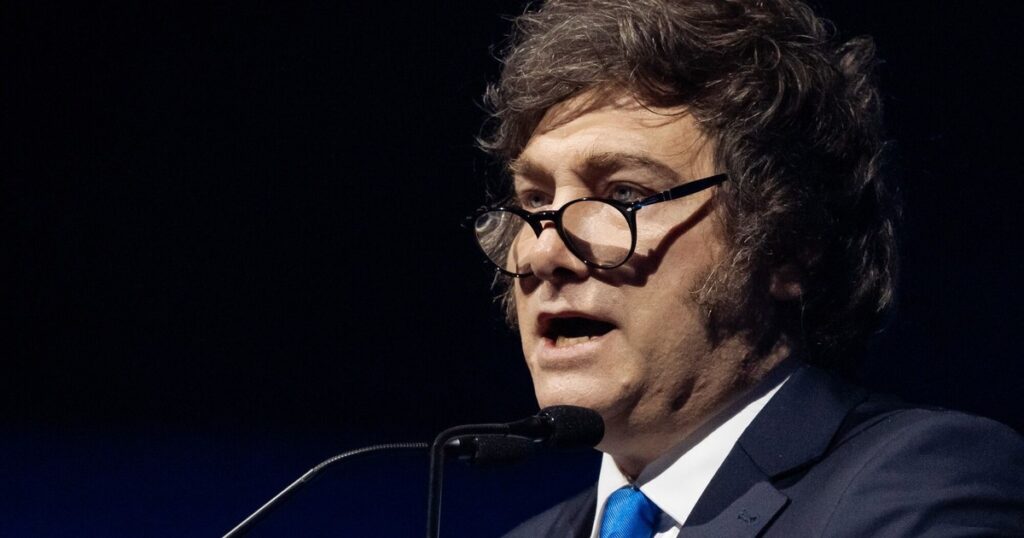 En medio de las polémicas con AFA, Milei decidió no viajar al sorteo del Mundial 2026 En medio de las polémicas con AFA, Milei decidió no viajar al sorteo del Mundial 2026 imagen-5