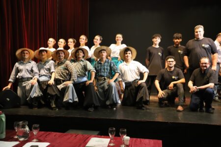 Con la preselección de Aristóbulo del Valle, arrancó el “Camino al Festival del Litoral” imagen-14