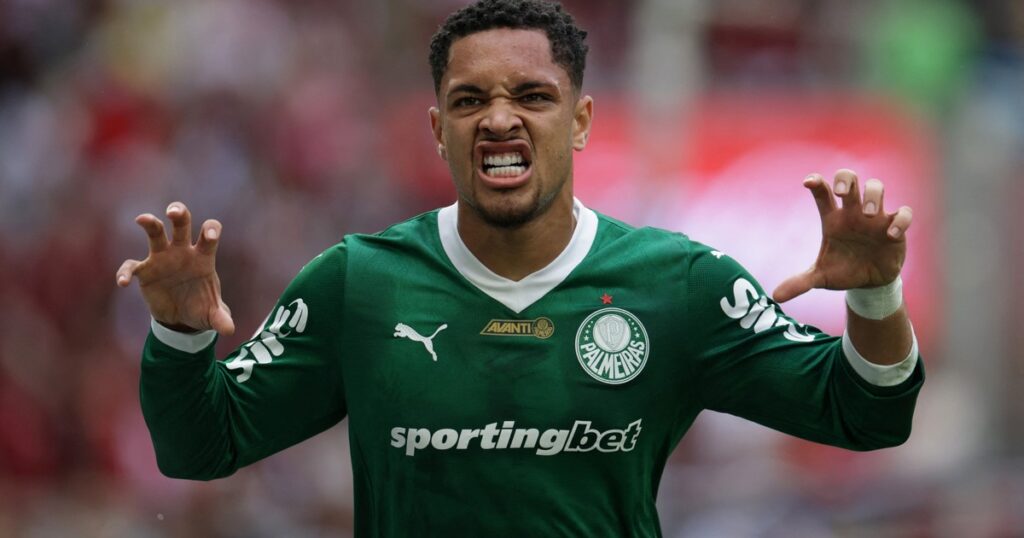 El gigante de la Premier League que busca a Vitor Roque a días de la final de la Libertadores imagen-5