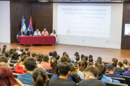 Con más de 300 inscriptos comenzó el Curso de Capacitación en Investigación Clínica Aplicada Con más de 300 inscriptos comenzó el Curso de Capacitación en Investigación Clínica Aplicada imagen-104