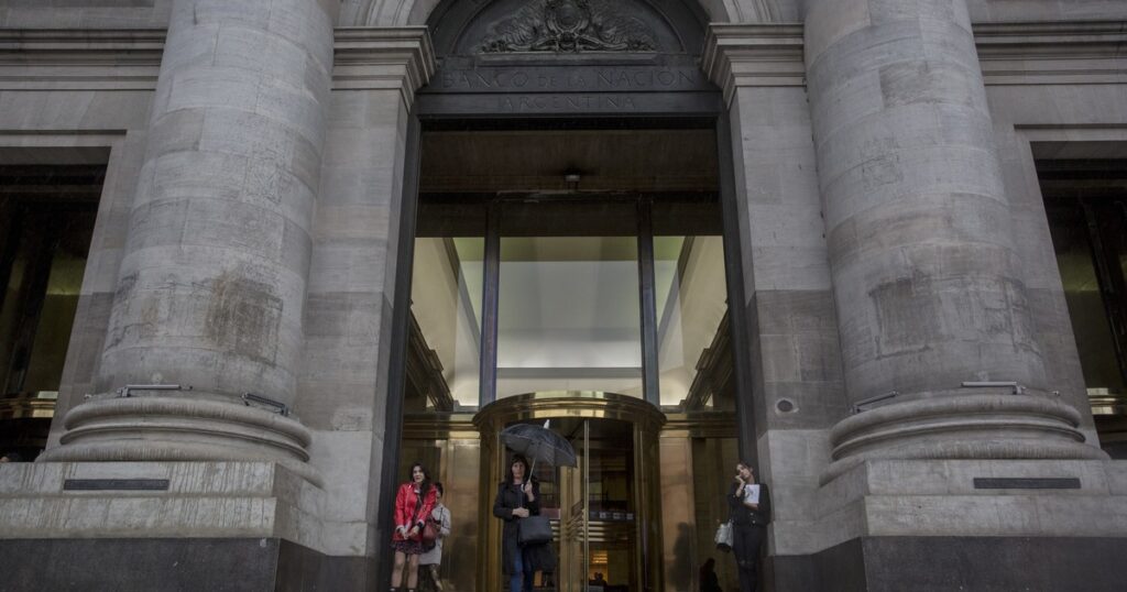 Día del Bancario: por qué se celebra cada 6 de noviembre Día del Bancario: por qué se celebra cada 6 de noviembre imagen-4