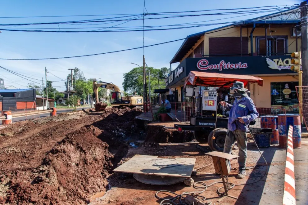 Restringen la circulación en un tramo de la avenida San Martín de Posadas Restringen la circulación en un tramo de la avenida San Martín de Posadas imagen-5