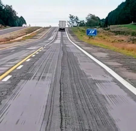 Misiones proyecta encarar obras para mejorar rutas nacionales Misiones proyecta encarar obras para mejorar rutas nacionales imagen-11