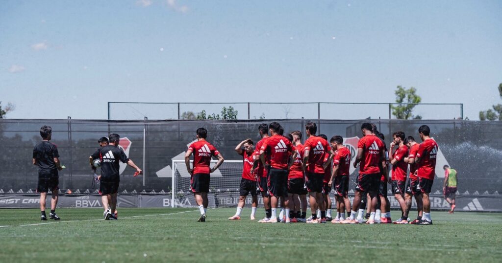 Menos diez: a qué otros cuatros jugadores alcanzará la depuración de River imagen-5