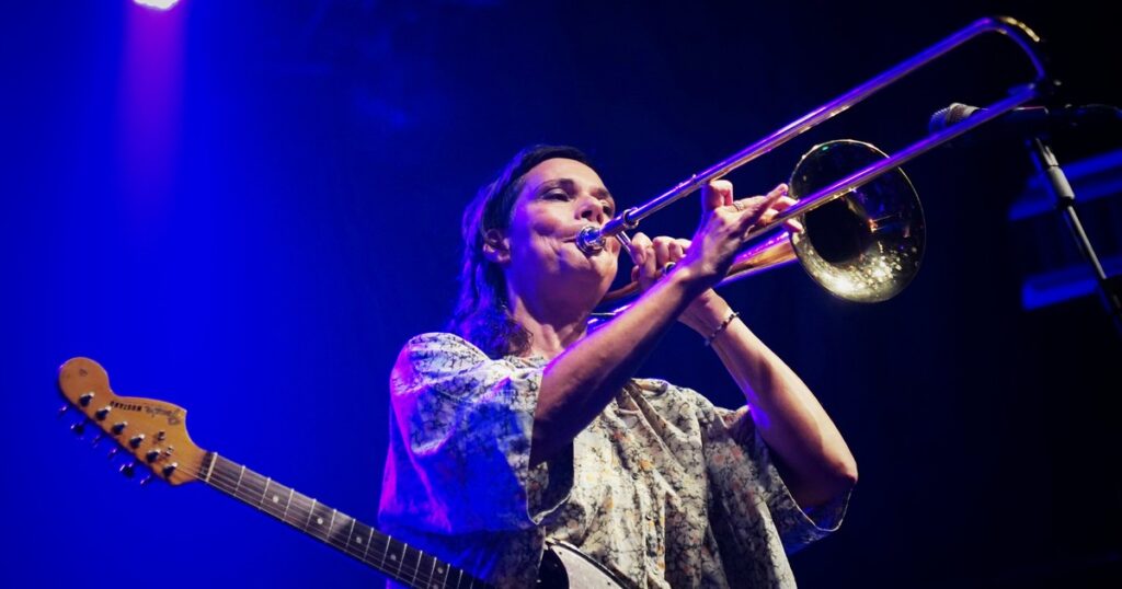 Un cuarto de siglo después, Stereolab volvió a la Argentina para mostrar que el futuro está en el pasado Un cuarto de siglo después, Stereolab volvió a la Argentina para mostrar que el futuro está en el pasado imagen-4