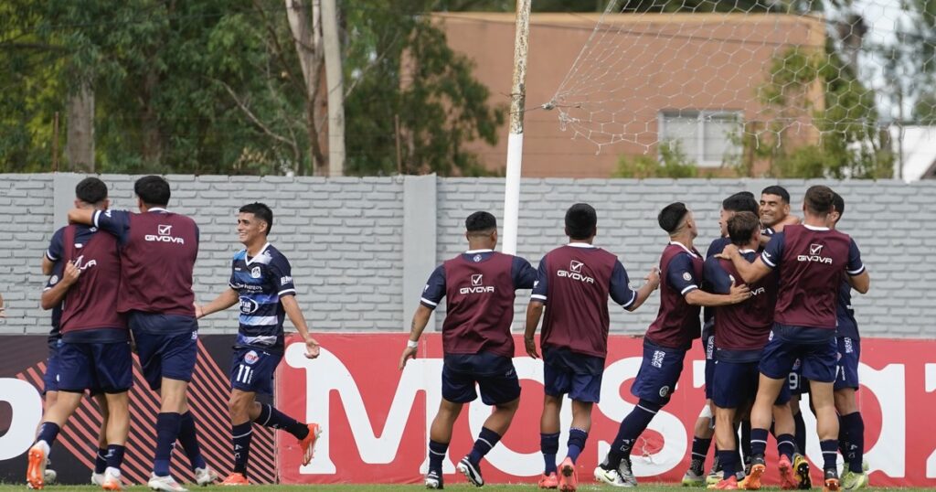 Acassuso hizo historia y ascendió a la Primera Nacional imagen-5