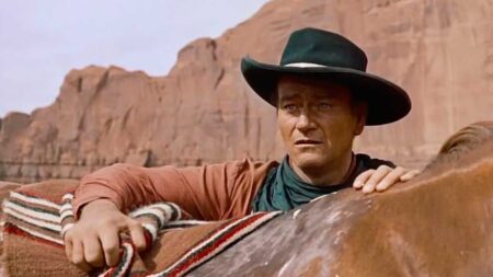 John Wayne se fue a la tumba sin saber que había sido parte de la mayor saga de ciencia ficción de la historia John Wayne se fue a la tumba sin saber que había sido parte de la mayor saga de ciencia ficción de la historia imagen-9
