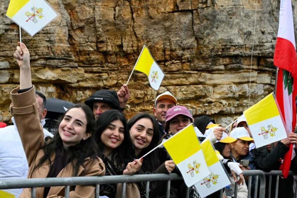 En medio de la guerra, el Líbano vivió un día de fiesta por el papa León, pero teme por el día después imagen-5