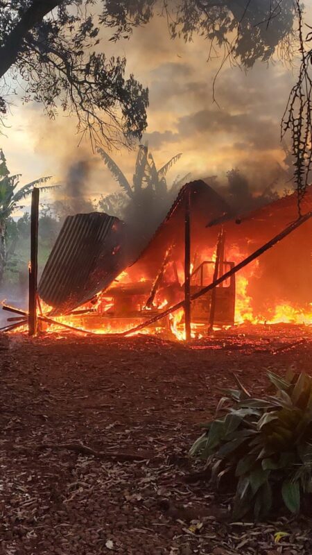 Daños materiales por incendio en Dos Arroyos imagen-8